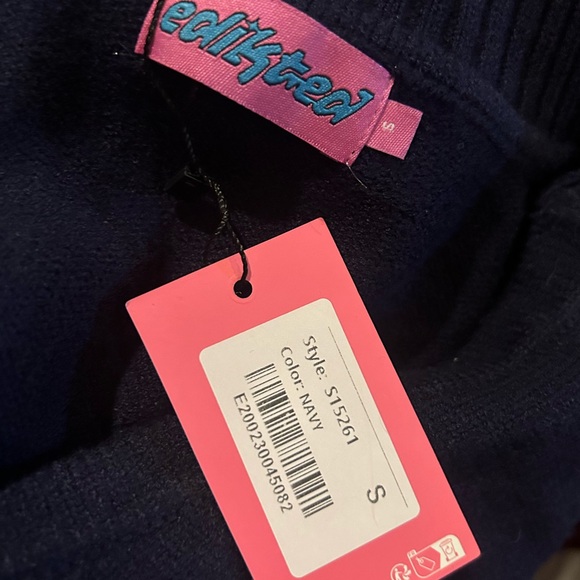 Edikted Marcie Oversized Cropped Sweater in Navy Size Small NWT - Picture 4 of 4